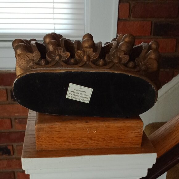 Crown Statue - Picture 4 of 9